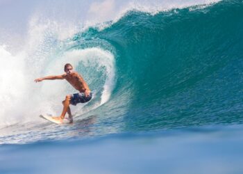 Discover the 10 Best Surfing Spots in South Africa