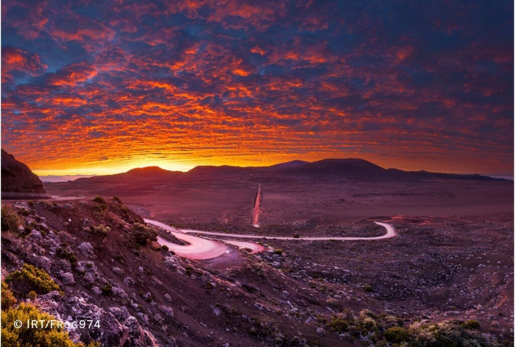 volcan plaine des sables43 embrasement CREDIT IRT frog 974 photographies